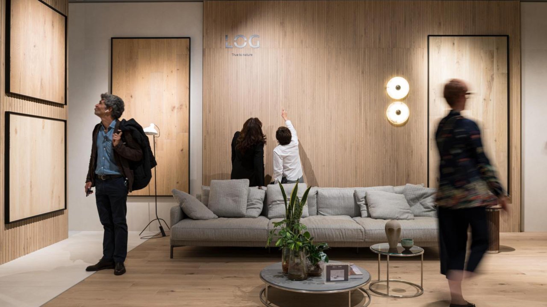 GẠCH KHỔ LỚN KHUẤY ĐẢO SỰ KIỆN NỘI THẤT